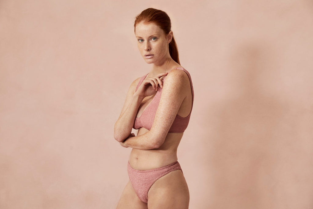 THE FAIR-SKIN FRIENDLY TANNING GUIDE
